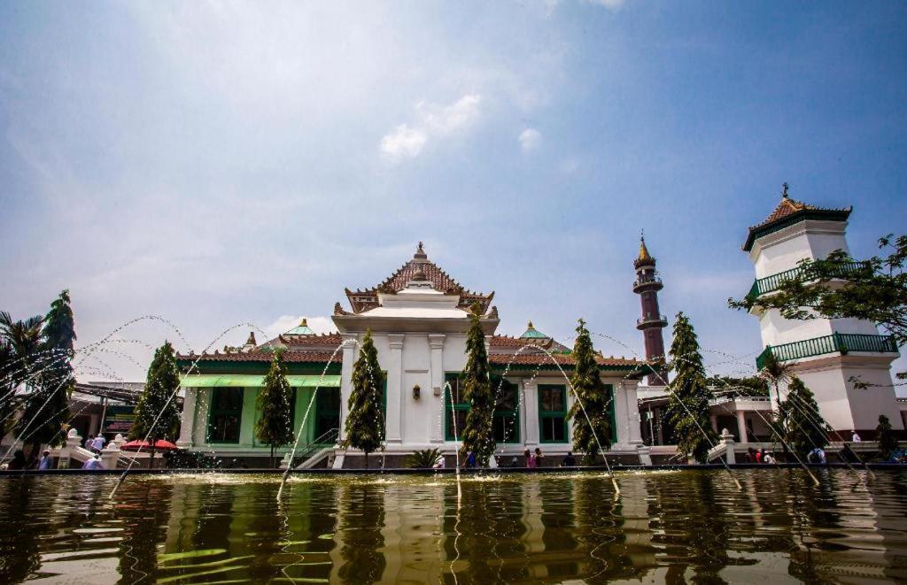 Monoloog Hotel Palembang Luaran gambar